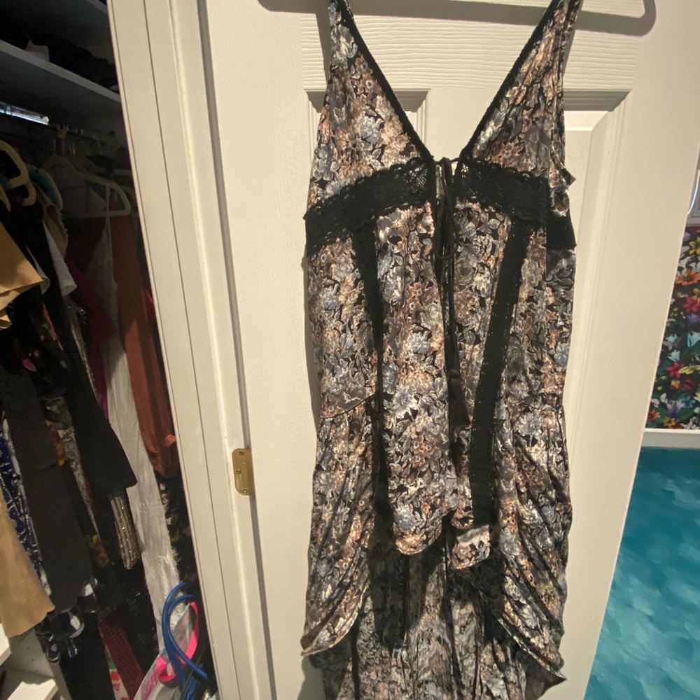 Victoria and Sophia floral knit high-low duster